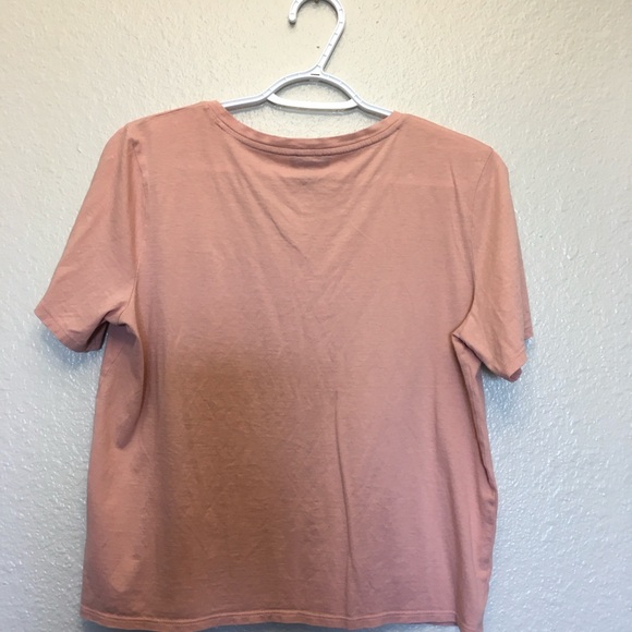 Women's Express Pink V-Neck Top Medium - Picture 3 of 4